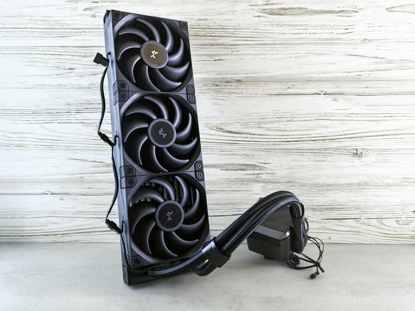 Comment les entreprises de télécommunications peuvent-elles utiliser les réseaux sociaux pour améliorer le service client?